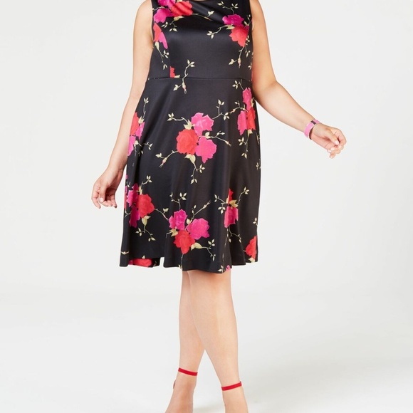 Betsey Johnson Dresses & Skirts - Betsey Johnson Floral Dress